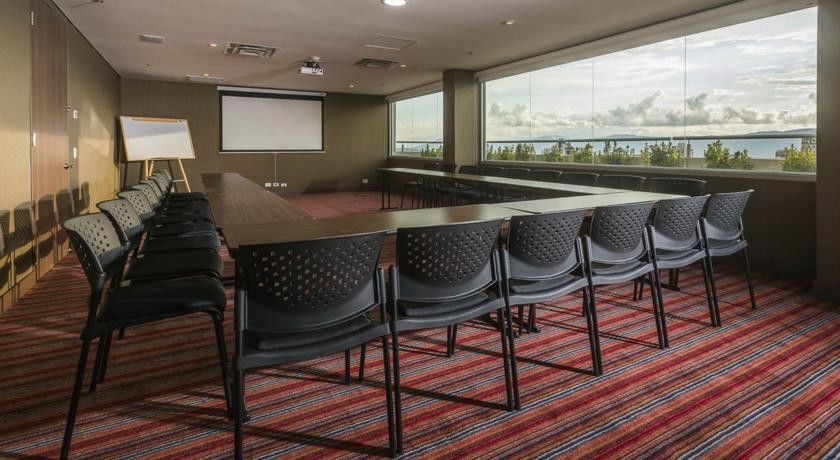 Hampton By Hilton Medellin Hotel Buitenkant foto
